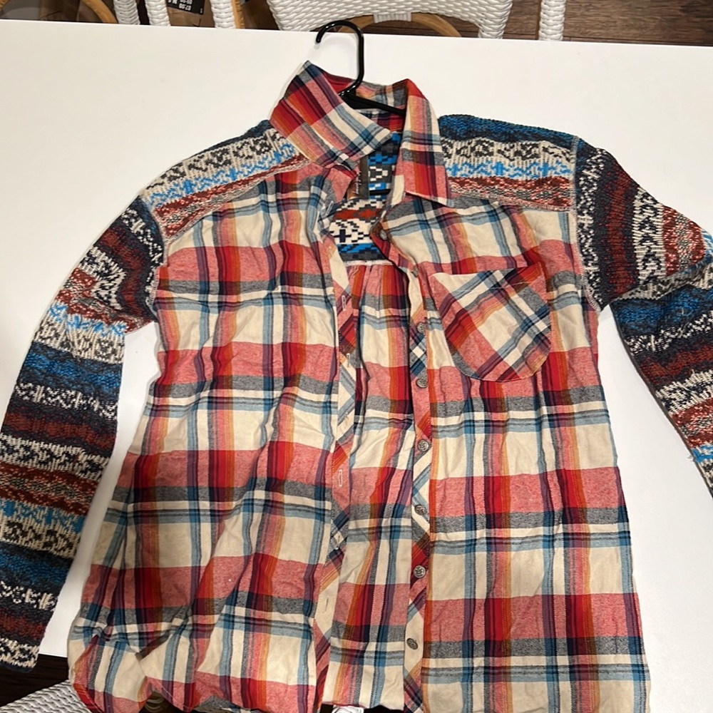 Aratta silent journey flannel with sweater arms - size M - like new